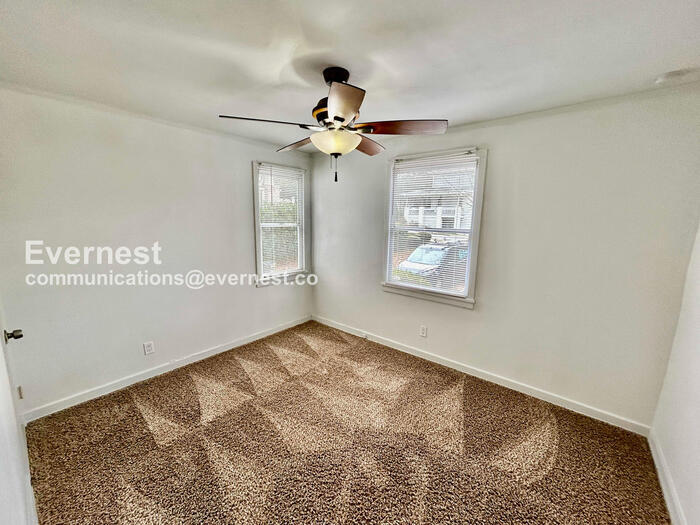 Building Photo - 1738 Duke Rd