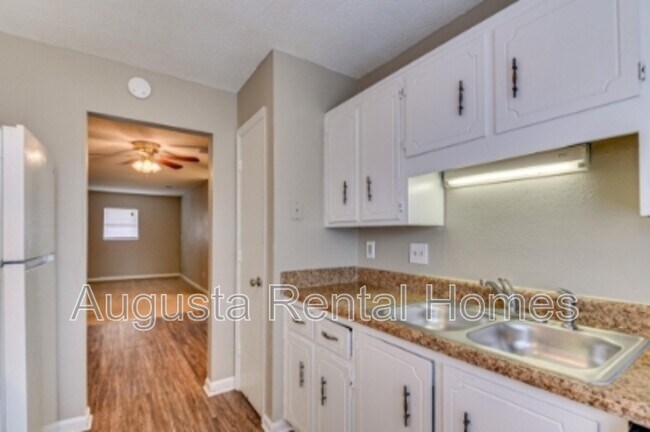 Building Photo - 3001 Strickland Ct