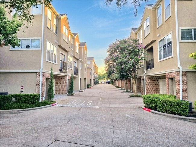 Building Photo - 12707 Boheme Dr