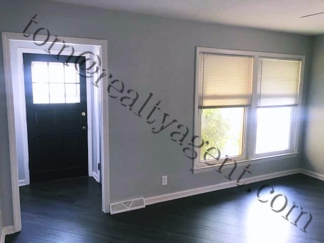 Building Photo - 1020 Dartmoor Ave