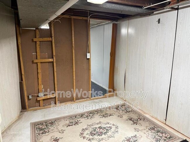 Building Photo - 1139 Hull St