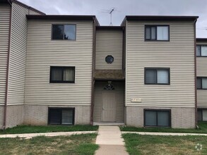 Building Photo - 1 Bdrm 1 bath condo on the west side of Io...