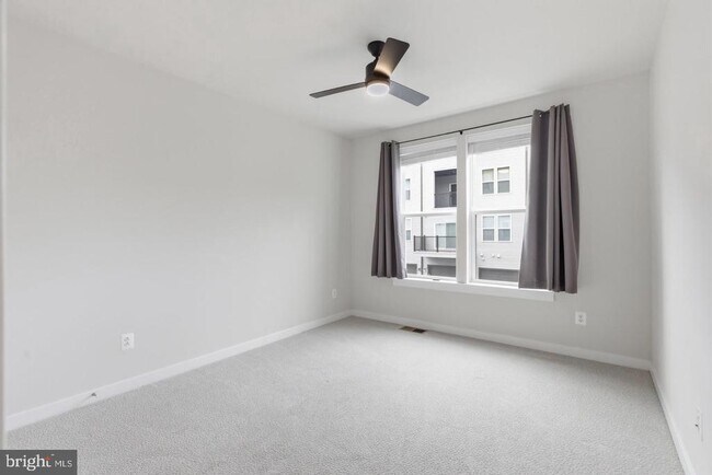 Building Photo - 43728 Transit Sq