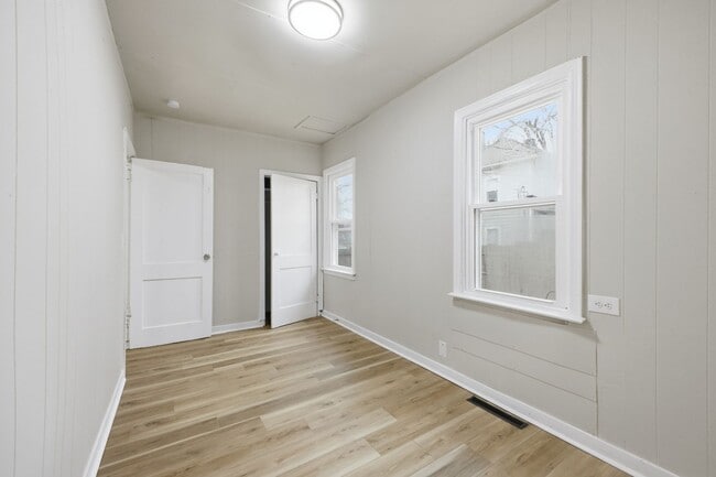 Building Photo - Cozy 3-Bedroom, 1-Bath Single-Family Home – 1,104 sq ft