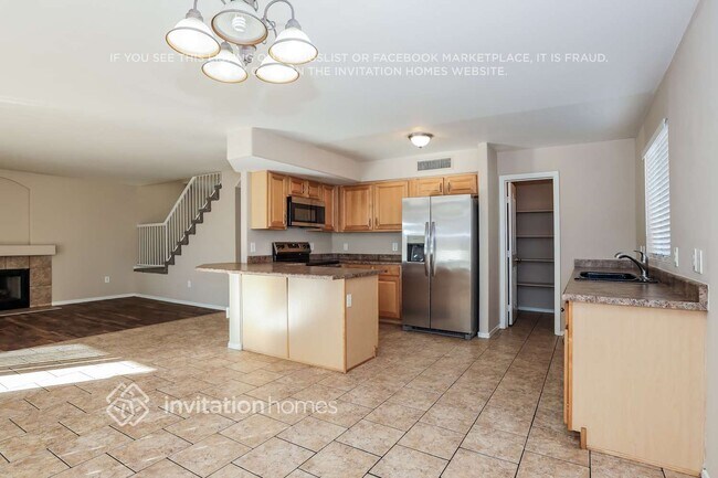 Building Photo - 7005 S 39th Dr