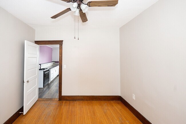 Building Photo - 15 Boxford St