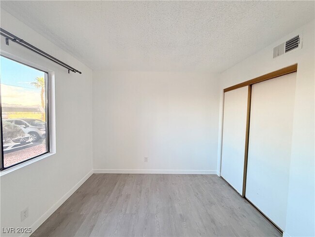 Building Photo - 601 Cabrillo Cir