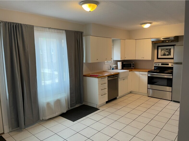 Kitchen - 120 Wooster St