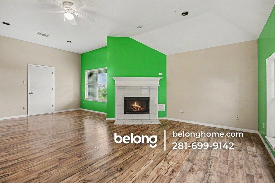 Building Photo - 431 N Hampton Ct