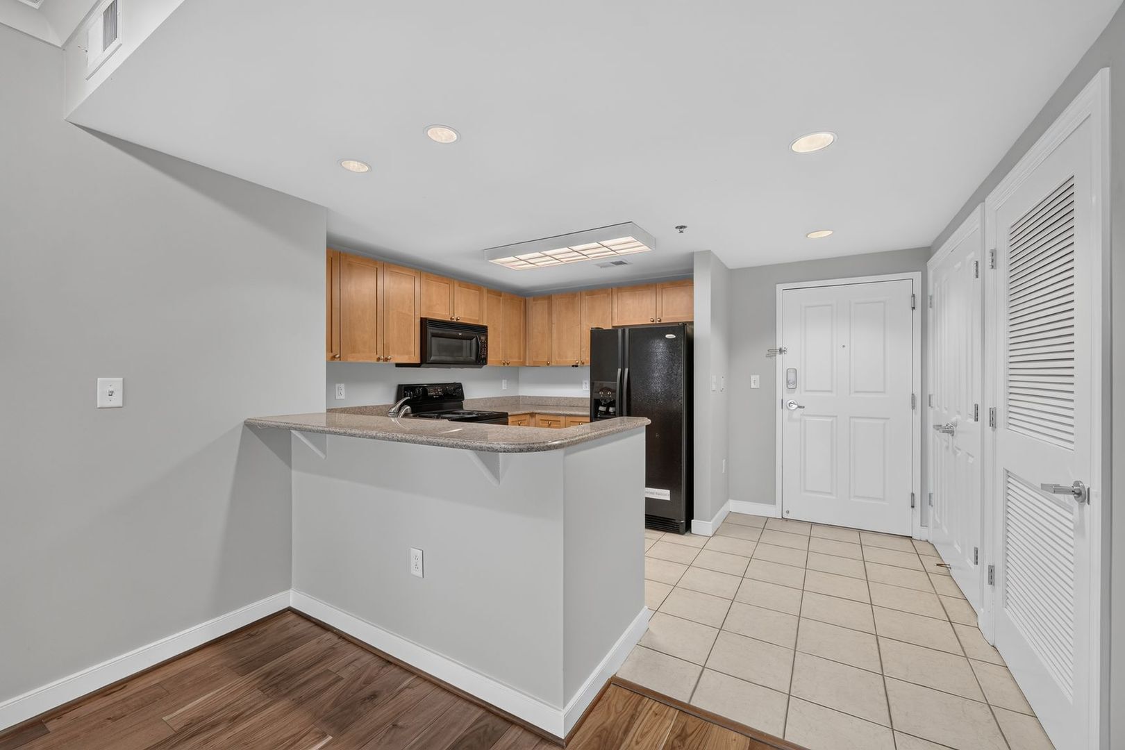 Building Photo - 777 7th St NW