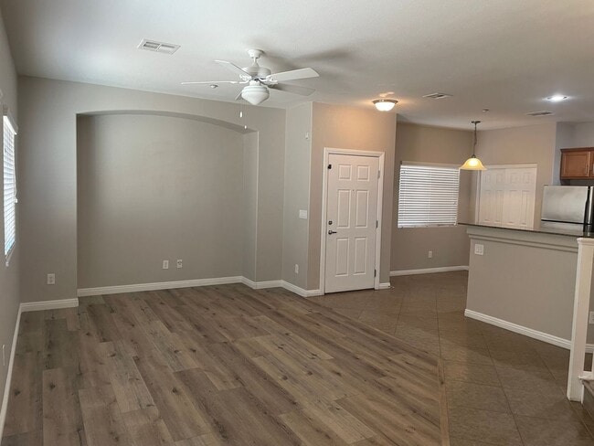 Building Photo - 2359 Koho Dr