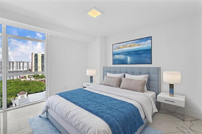 Building Photo - 400 Sunny Isles Blvd