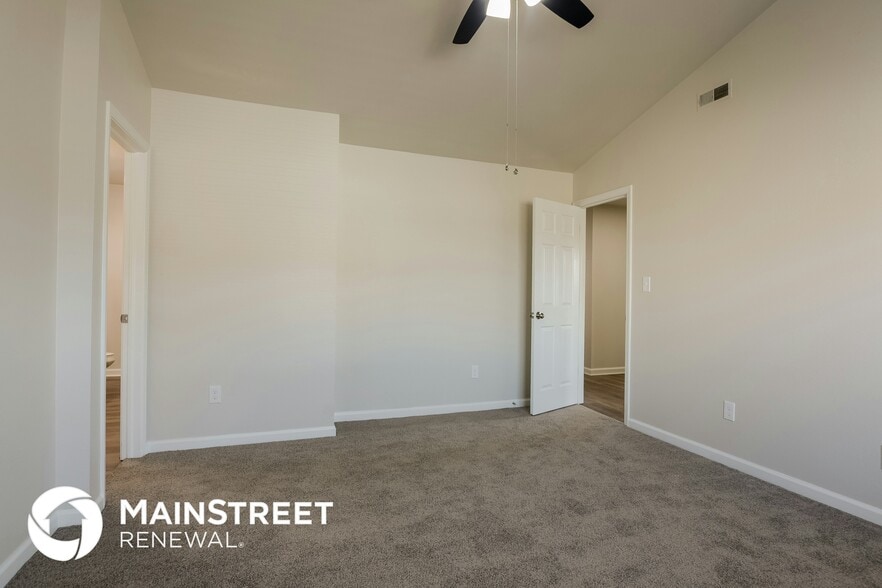 Building Photo - 6412 Pemboke Ct