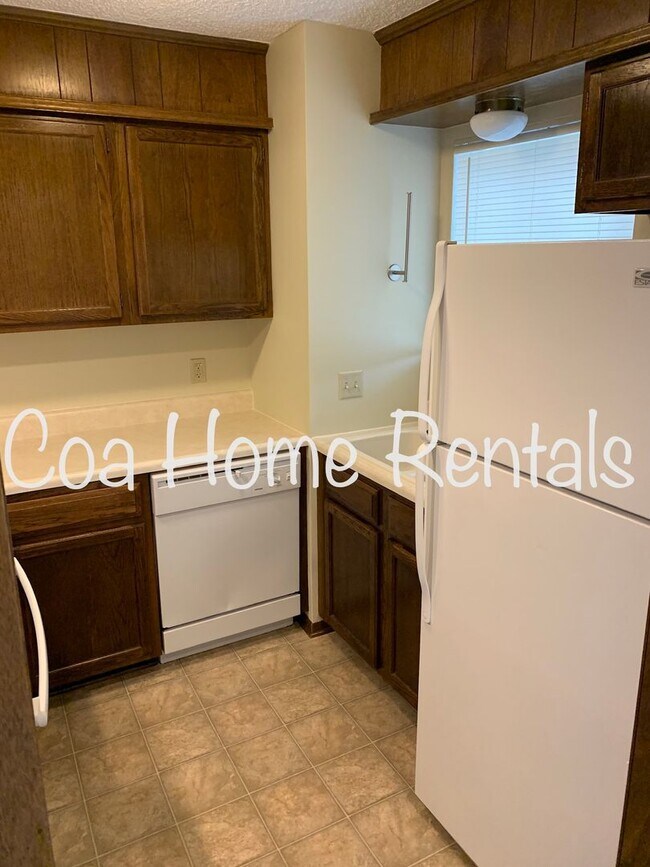 Building Photo - East Side Condo