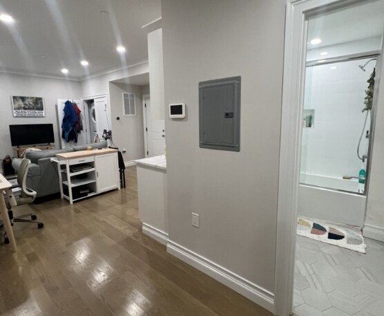 Building Photo - 14 Mount Hood Rd