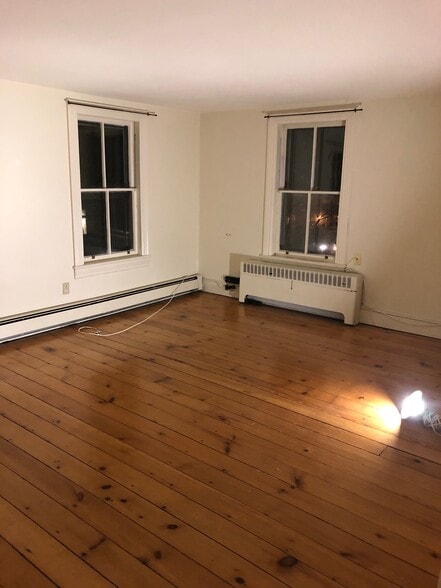 2nd Fl - 37 E Broad St