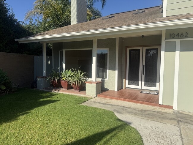 Building Photo - 10462 Sierra Cir