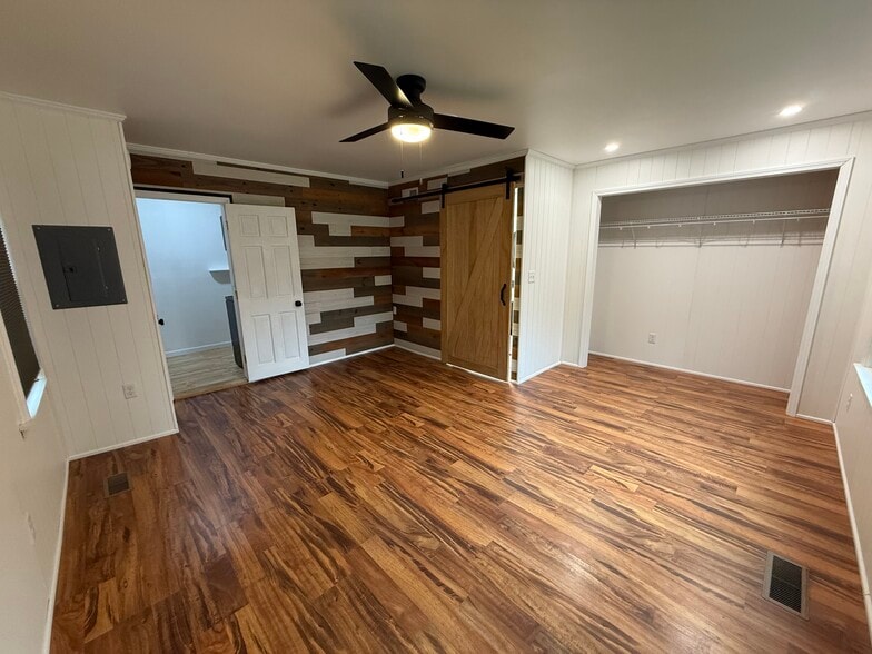 Large Bedroom #1 - 207 Evans Ave