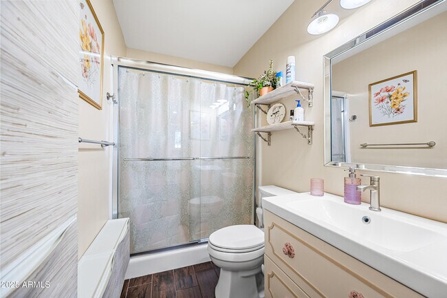 Building Photo - 5972 N 83rd St