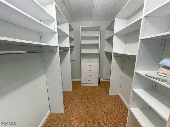 Building Photo - 1426 Park Shore Cir