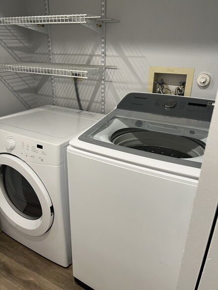 washer dryer closet - 10961 SW 11th Pl