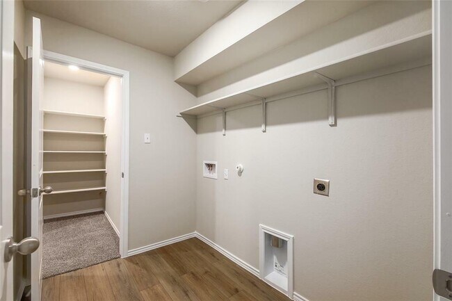 Building Photo - 401 Yemen Rd