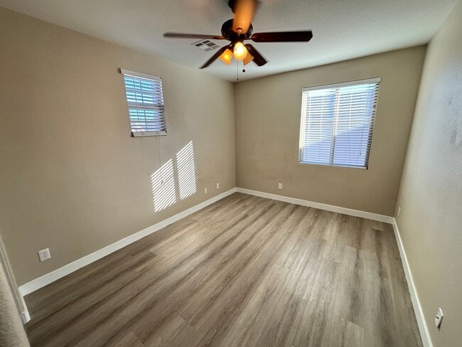 Building Photo - Beautiful 4/Bed/3Bath/2Car Two-Story Home with Loft and Office in Providence!