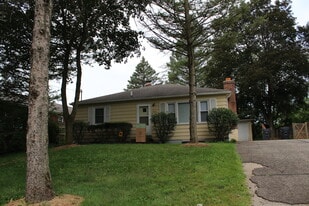 Building Photo - 1332 Sutherland Ave