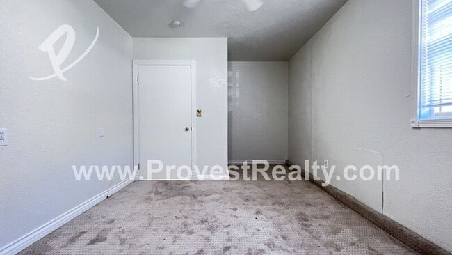 Building Photo - 15095 Laurelwood Pl