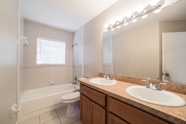 Building Photo - 7346 Cherry Laurel Dr