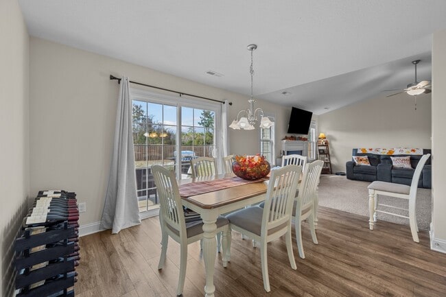 Building Photo - 517 Indigo Johnston Dr