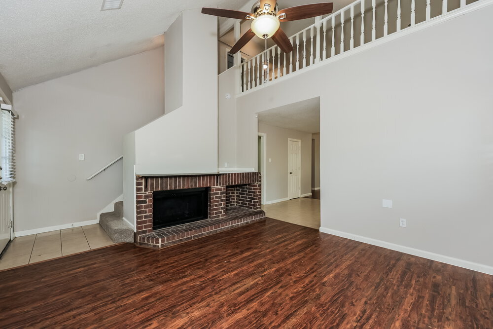 Building Photo - 657 Edgewood Dr