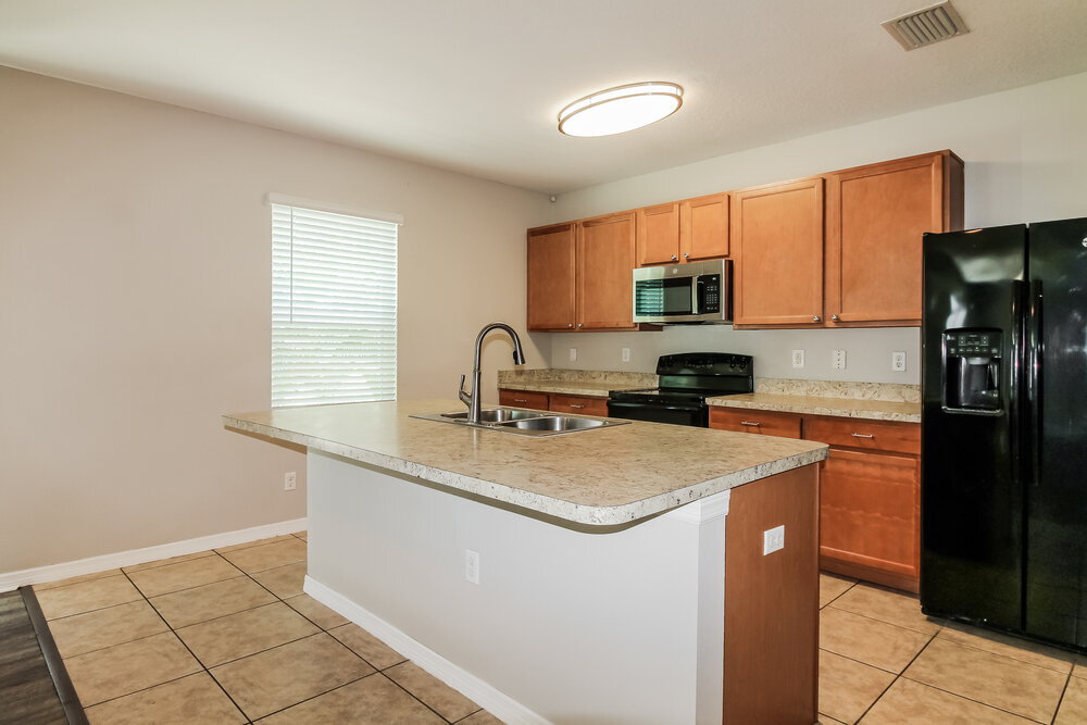 Building Photo - 14471 Finsbury Dr