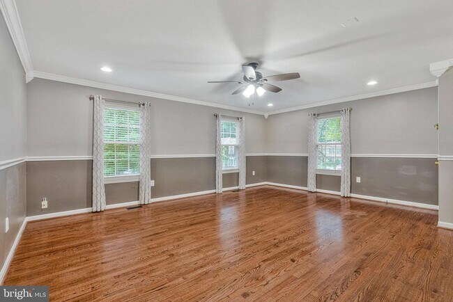 Building Photo - 6401 Old Scotts Ct