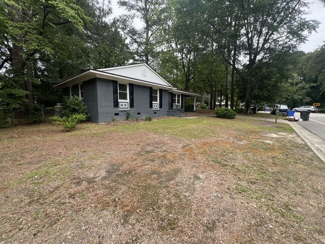 Building Photo - 1515 Thelbert Dr