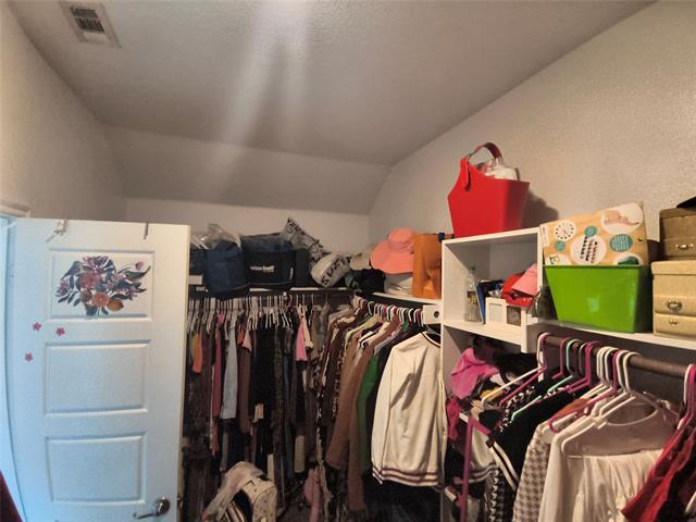 Building Photo - 211 Spirehaven Dr