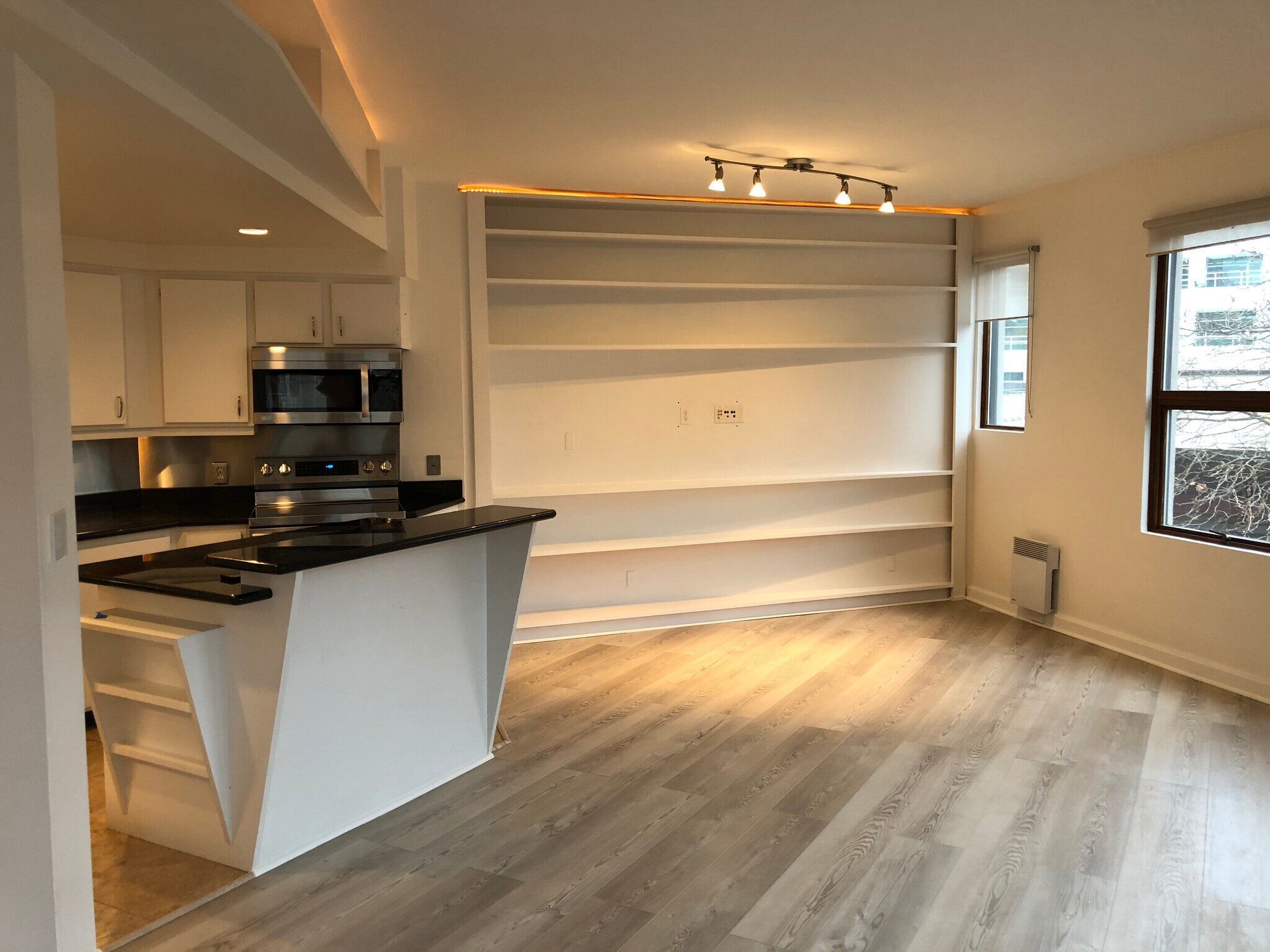 Building Photo - 2700 4th Ave