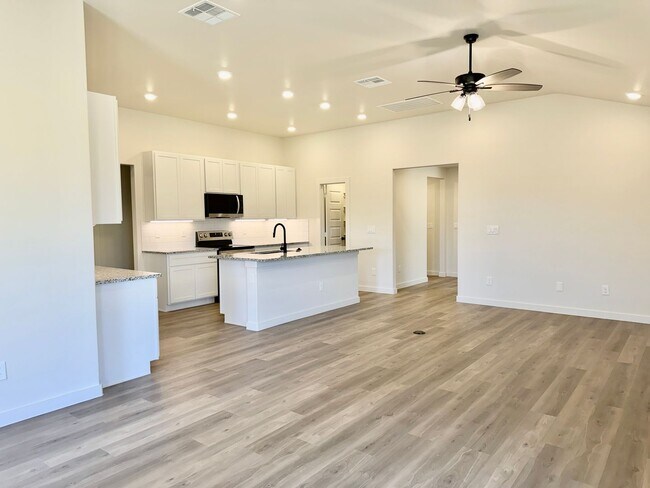 Building Photo - Gorgeous Brand New Build 4/2/2 in Coveted Wolfforth Neighborhood!