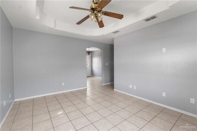 Building Photo - 705 O Hare Dr