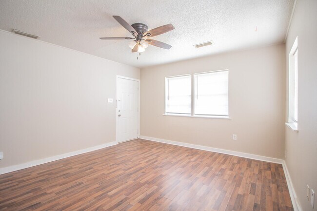 Building Photo - 1408 24th St