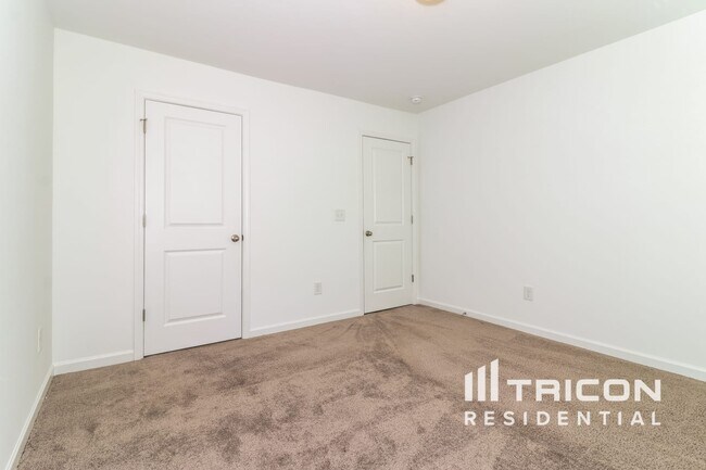 Building Photo - 2085 Rosemary Park Ln