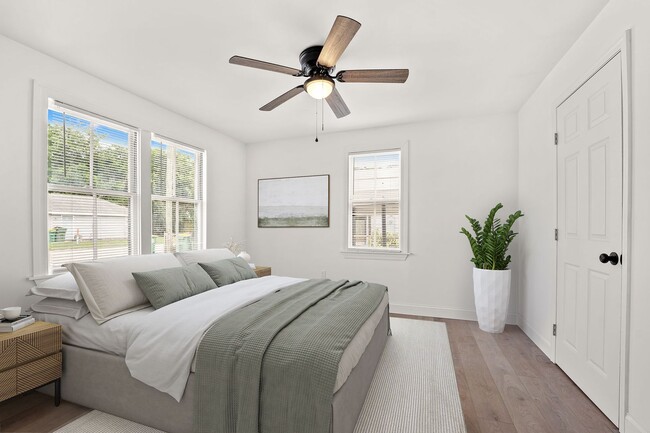 Building Photo - 2 Bed 1.5 Bath Jax Beach - Walk to the Beach- Newly remodeled