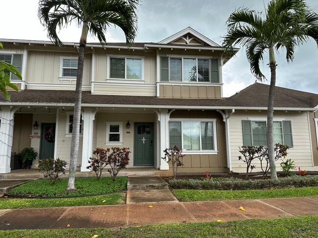 Primary Photo - Split Level Townhome in Ocean Pointe