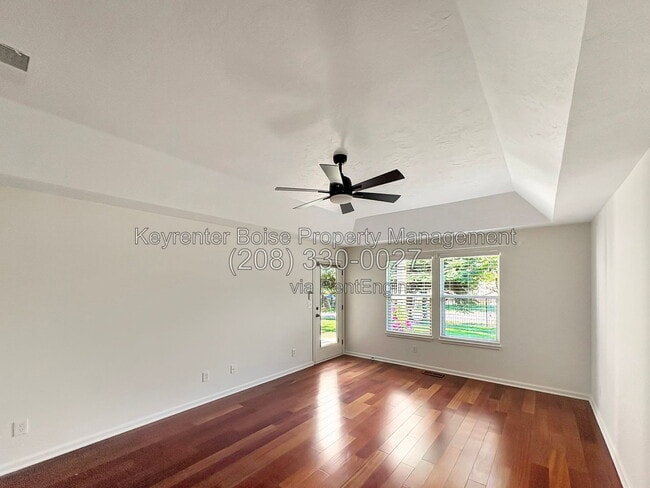 Building Photo - 650 E Whitney Ct
