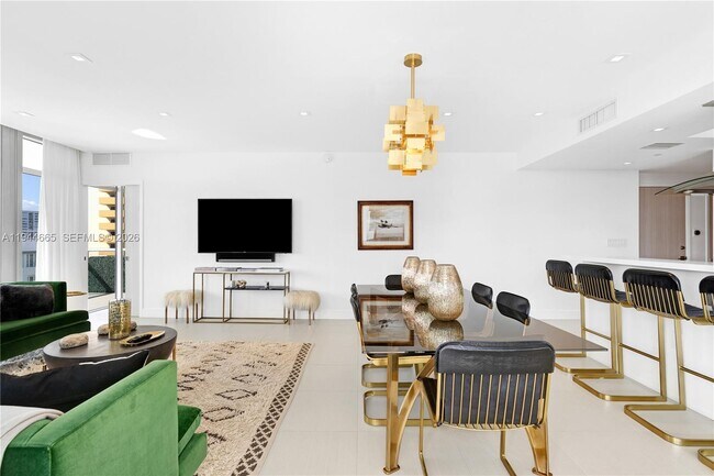 Building Photo - 3737 Collins Ave