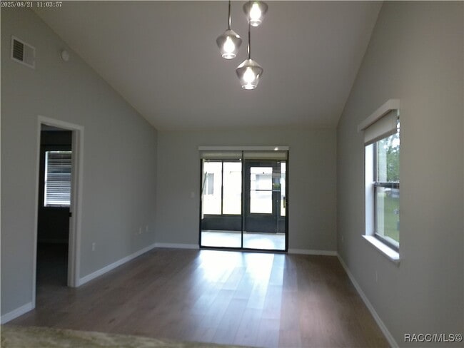 Building Photo - 1870 Arrowwood Ln