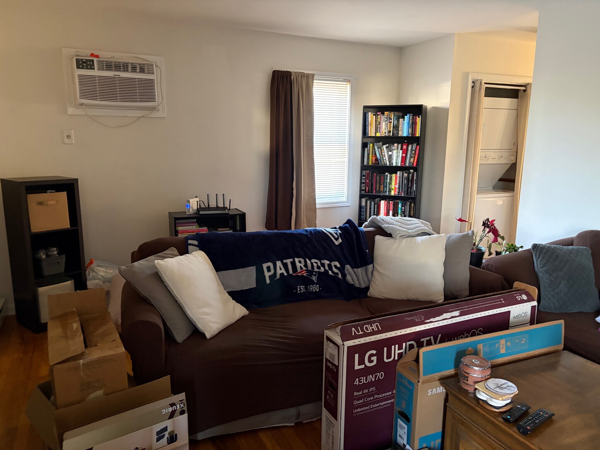 Building Photo - 91 Knollwood Dr