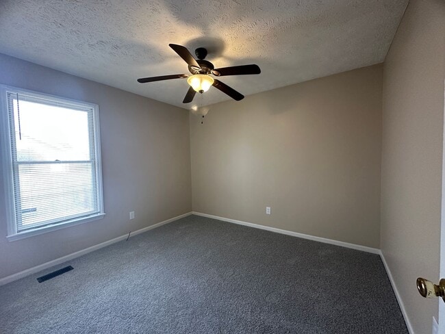 Building Photo - 5598 Arapahoe Ct