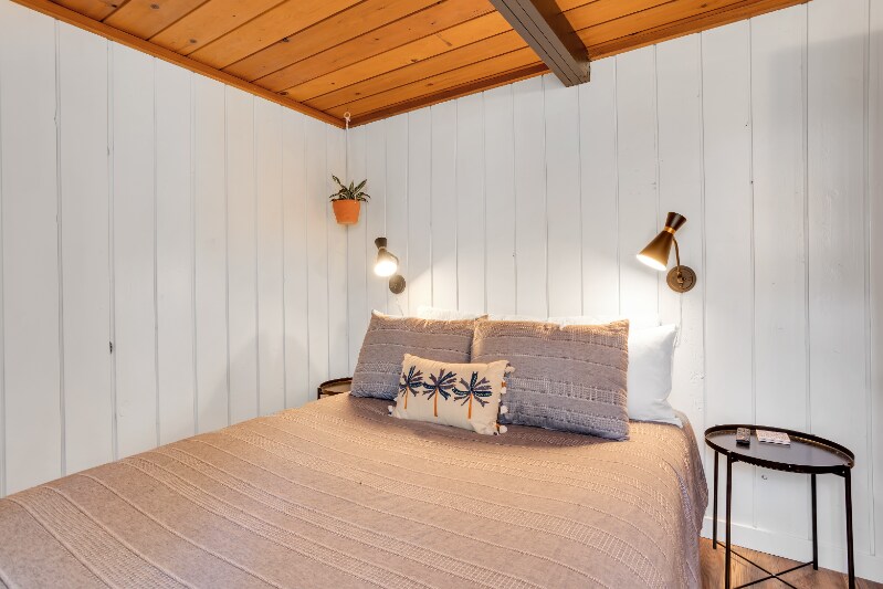 Building Photo - 21593 Crystal Falls Dr