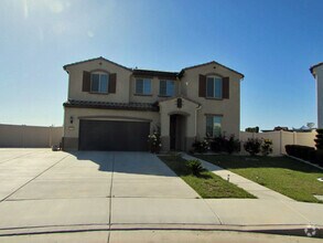 Building Photo - Spacious 5-Bedroom Home with Loft, Solar P...